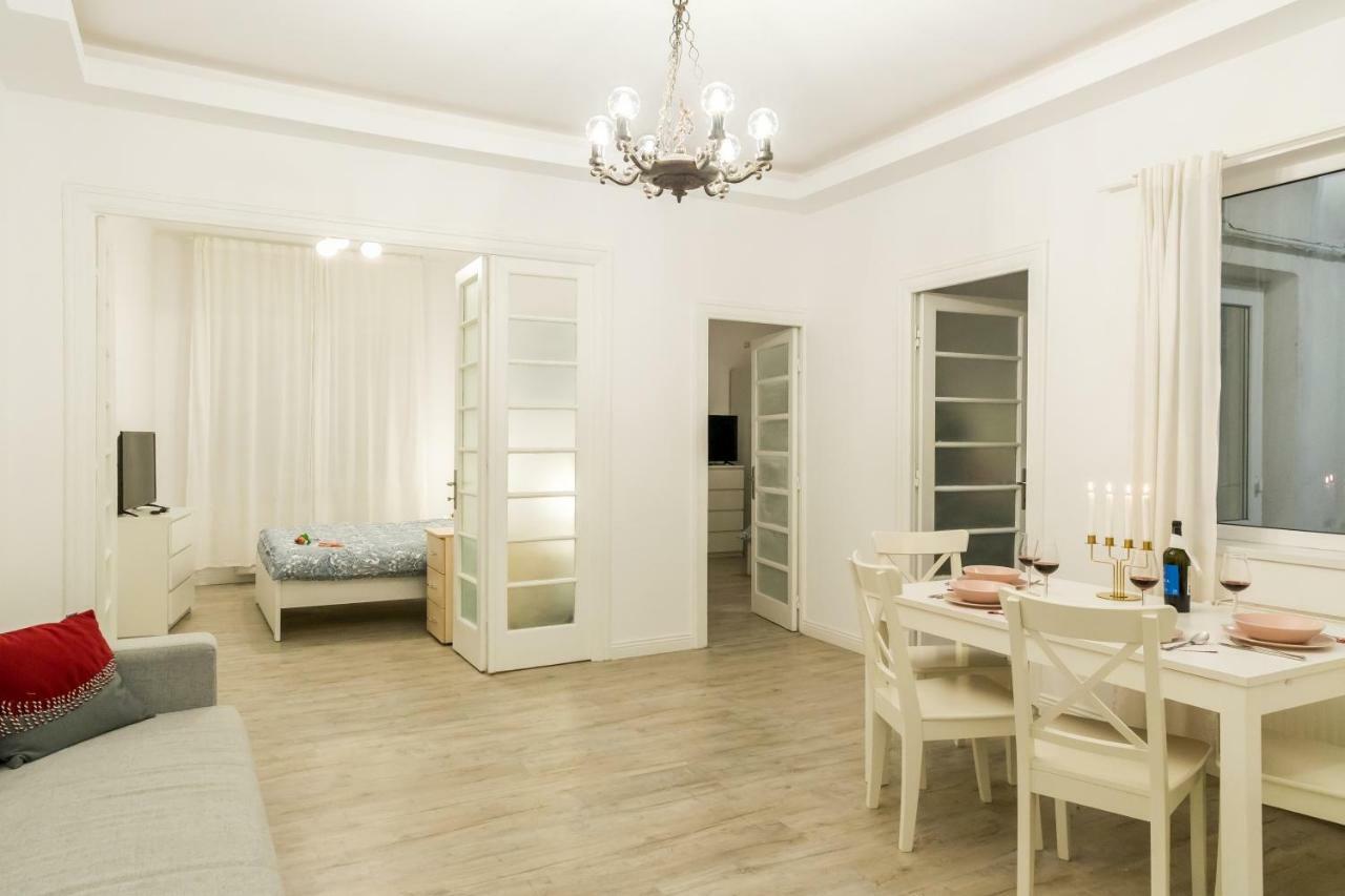 White Nights Of Old Town Bucharest Appartement Buitenkant foto