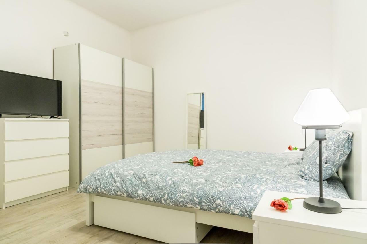 White Nights Of Old Town Bucharest Appartement Buitenkant foto