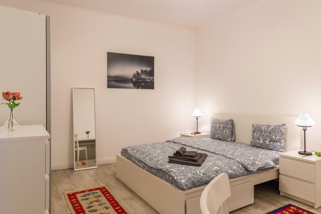 White Nights Of Old Town Bucharest Appartement Buitenkant foto